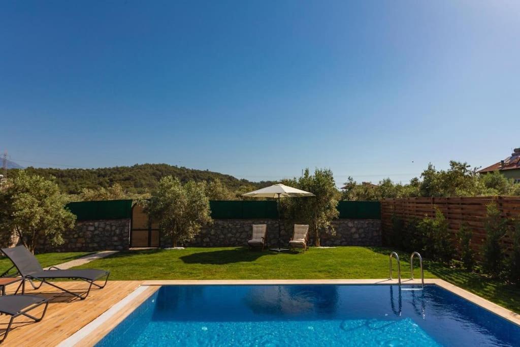 Villa Zeytin Havuzlu Jakuzili เฟทิเย ภายนอก รูปภาพ