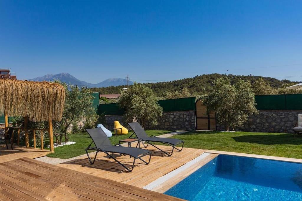 Villa Zeytin Havuzlu Jakuzili เฟทิเย ภายนอก รูปภาพ