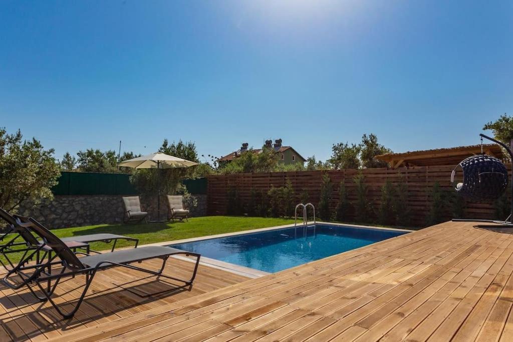 Villa Zeytin Havuzlu Jakuzili เฟทิเย ภายนอก รูปภาพ